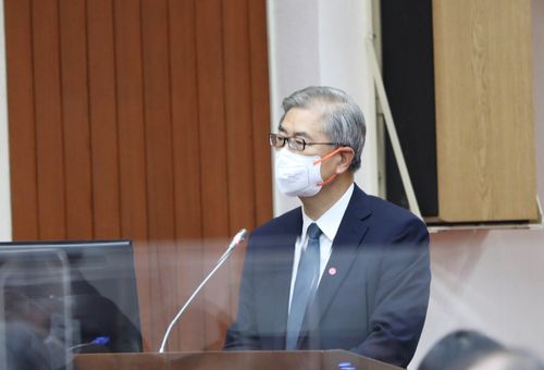 防疫雙險理賠破千億還沒到底!黃天牧坦承對產險業「傷筋動骨」 但不至於倒閉