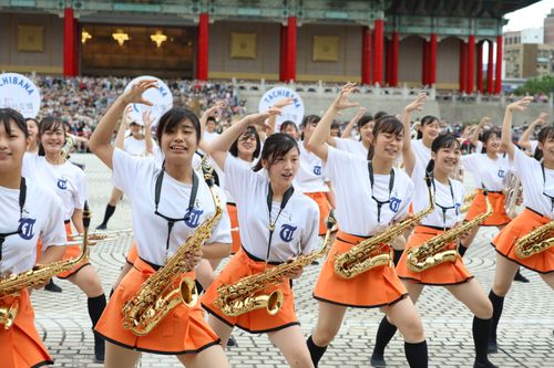 京都橘高校、北一女、曉明女中聯合展演　民眾直呼「卡哇伊」