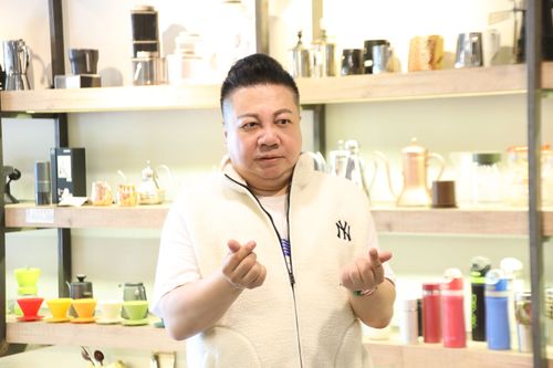 宋少卿5度酒駕想贖罪卻放鳥 董至成整成「章魚哥」愛浪浪