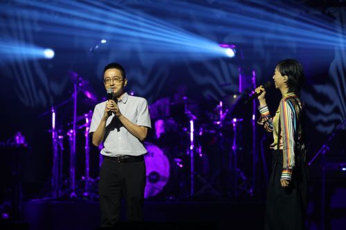 羅一鈞首獻聲合鳴萬芳　真摯嗓音大勝陳時中3條街