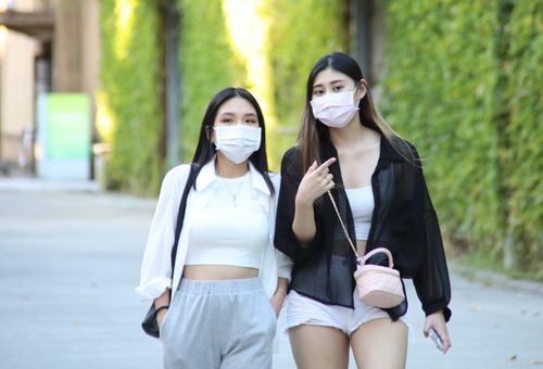 國境要解封了!口罩令何時解除 衛福部長給答案