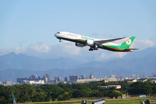 睽違25年!長榮航闢歐洲新航線 空中開吃奢華米其林餐