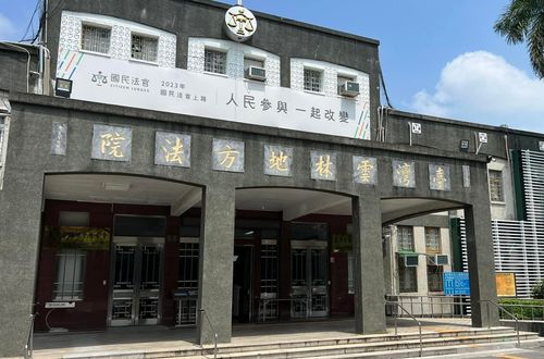 贈兒房產後被罵「老不死」還遭踹傷 老父心灰意冷提告討回