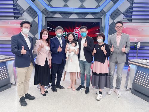 周玉蔻節目遭開鍘 網湧臉書狂酸:多虧你!才知道152台是民視