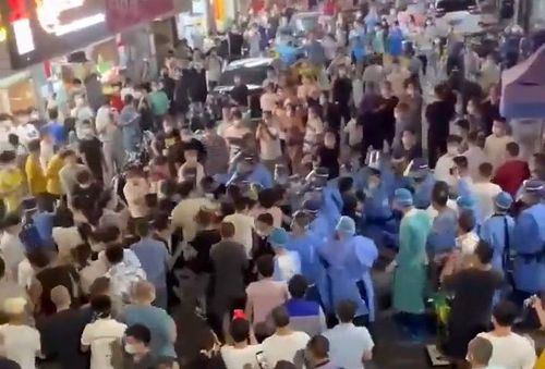 深圳大規模警民衝突影片曝 中國過度防疫掀民怨!