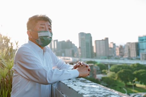 受周玉蔻拖累選情?陳時中吐心聲「破曉天光時總會撥雲見日」