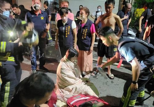 苗栗頭份套房大樓起火 6人獲救3嗆傷送醫