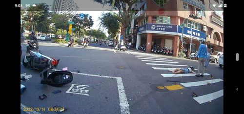 三寶上路必有災難　倒楣女騎士遭撞斷肋骨