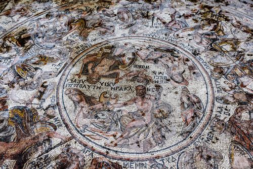 「罗马浴场」场景?1600年历史瑰宝叙利亚面世 险遭武装团体变卖