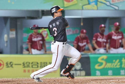 「后潘武雄时代」首战 统一狮猛炸3砲!自培施冠宇生涯首轰出炉