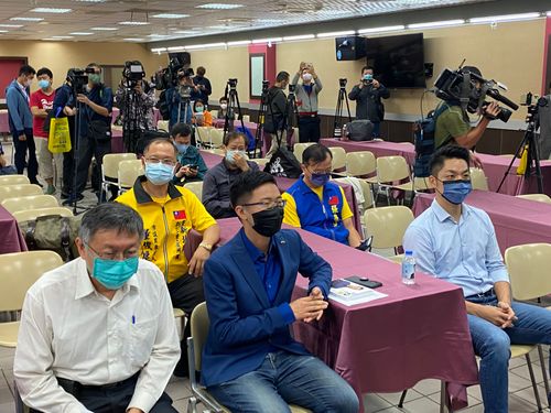 才嗆蔣孝嚴身上有炸彈！今同框蔣萬安　柯文哲好尷尬？本人這樣說