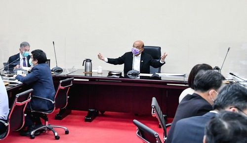 疫情微幅增加 蘇貞昌:密切監控中秋連假