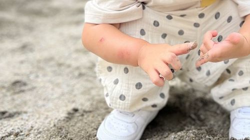 小孩在學校被蚊子叮!恐龍家長要求「調監視器」 網刷新三觀:要找牠算帳?