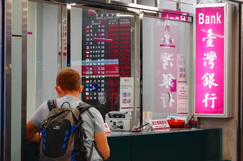越南台商持假美金機場換匯 遭識破竟辯「在當地銀行領的」