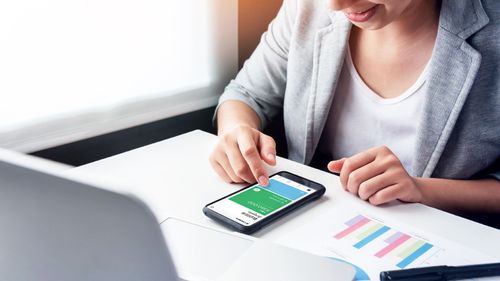 三大網銀PK|Line Bank新推台幣定存利率1.58% 將來銀行新戶送雞蛋