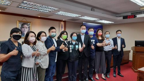 立院新會期16位召委出爐 藍綠各占8席