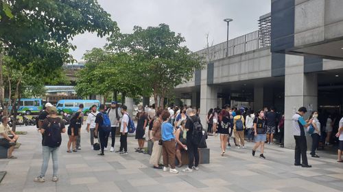 基隆車站南站遭攻擊　驚悚！男背部被刺鮮血直流