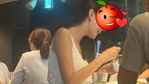 他隨手偷拍隔壁桌的妹子「好漂亮感覺像明星」！  網一見驚喊：啊不就隋棠