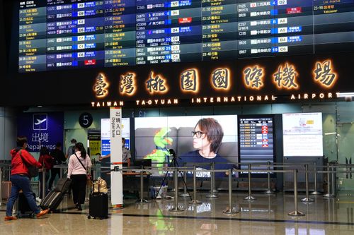 團旅指引出爐!外國旅客確診就近免費隔離治療 7天後自費離台