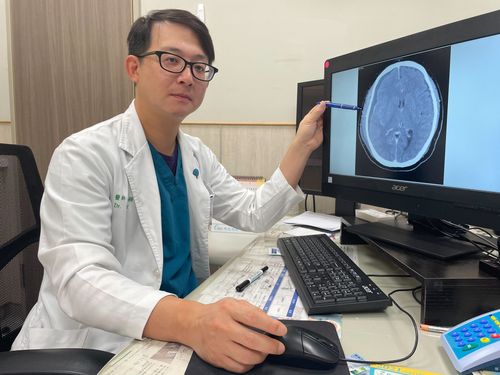 免疫低下注意！工程師牙齦痛2天　發燒+脖子腫竟是致命深頸感染 