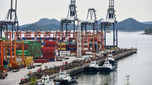 航運股大跳水！中國航運龍頭本益比跌到1倍　市場從「求櫃」變「求貨」