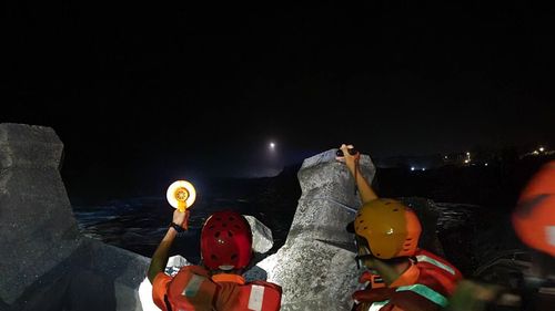 惡浪來襲!台東衝浪客1人失蹤 海陸空摸黑找到了