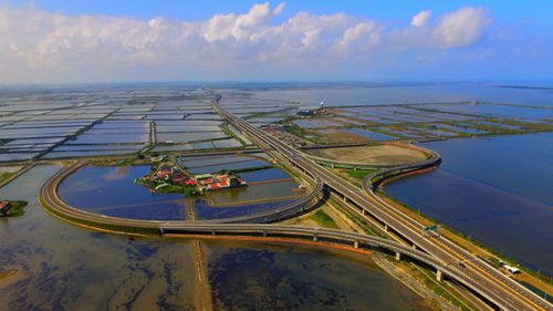 省公路明防「7大地雷路段」　公總：國道客運仍有7成空位可搭