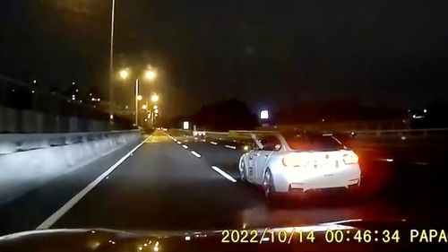 惡劣！國道蛇行急煞還比中指　BMW危駕2.4萬罰好罰滿