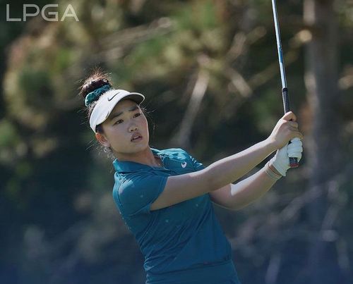 这位19岁嫩妹拼争冠 LPGA戴娜公开赛李亿带有1杆领先