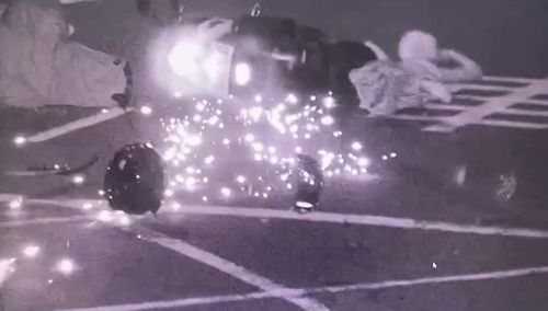 奪命影片!高雄失智女暗夜跑出門 家人緊追悲睹她遭車撞慘死