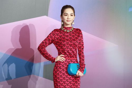 Ella演繹「老闆娘的秋天」久違優雅　談「原子少年」醜聞暖心鼓勵「要面對」
