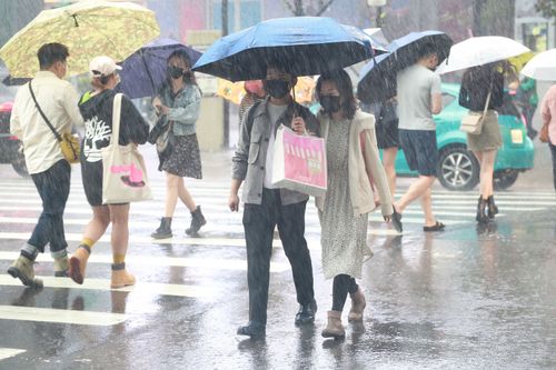 尼莎海警解除轉中颱！明這幾區仍要防豪雨　「這縣市累積雨量快破千」