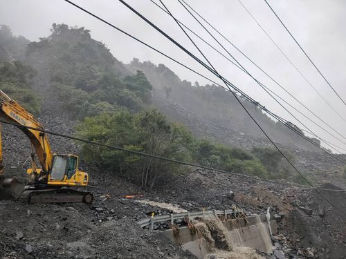 土石坍方逾10萬立方米!台7線86.4至86.6K阻斷 最快22日搶通便道