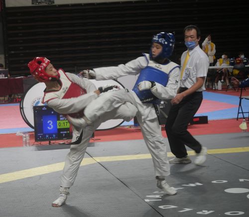 全國中等學校跆拳道標賽 男子45公斤級李霽元奪金後最想吃雞排