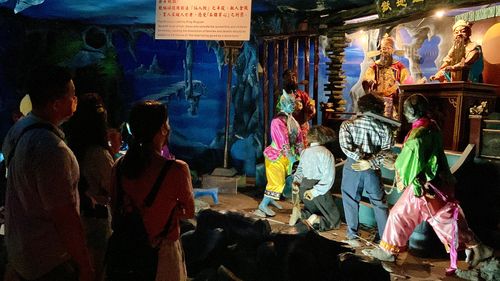 獨家∣台南警遭割喉姐痛罵「滾去18層地獄」! 他備好111張入場券免費送