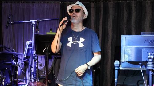 班鐵翔捨不得吃掉艾成親手包的海南雞肉粽 演唱會跨越生死對唱