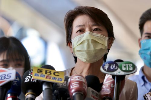 講錯減排政見挨批讀稿機 黃珊珊道歉:不忍苛責簡報團隊