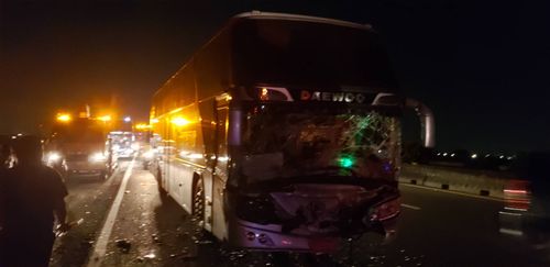 颱風夜不平靜！　國1台南段3車追撞5人送醫輕傷