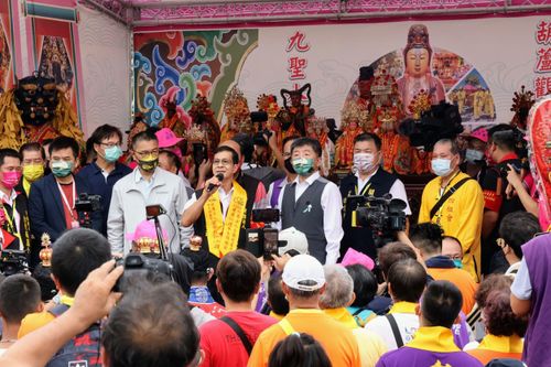 周玉蔻復出藍營喊話他表態！    陳時中急切割：蔣萬安有問題去問她