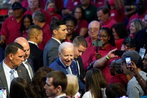 拜登稱疫情結束 公衛界專家與主流美媒齊反彈