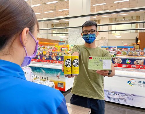 致敬英勇國軍!四大超商齊推9/3軍人節優惠 咖啡、冰品買1送1