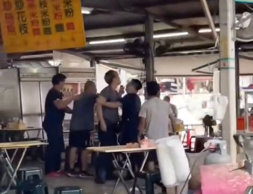 台南舌尖上的亂鬥!炒鱔魚攤主抄菜刀一打三 大戰砂鍋魚頭之家