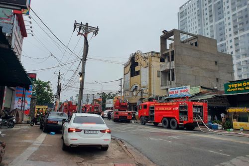 越南平陽省卡拉OK店火警 至少23死11重傷