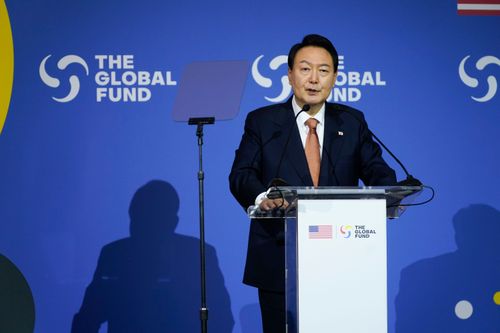 尹錫悅在美偷罵「臭崽子」被抓包 發言人提油救火:罵的是南韓議員