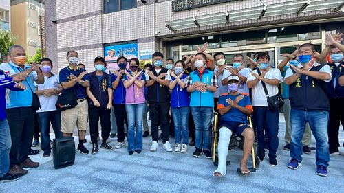 台東民宿業者酒後喧譁 直接開扁!里長勸導竟被打斷腿