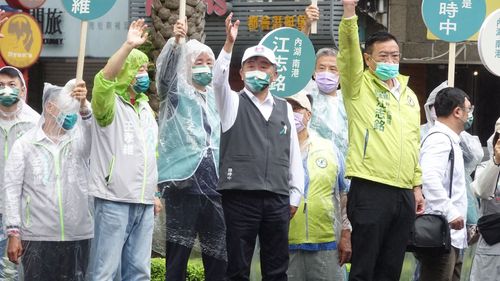 陳時中站路口拜票被罵　名嘴酸「犯三大忌」：政二代幕僚怎麼玩死老闆