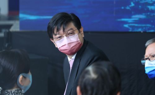 鏡電視關鍵音檔Part2曝光　NCC前官員教戰裴偉：照我寫的做！