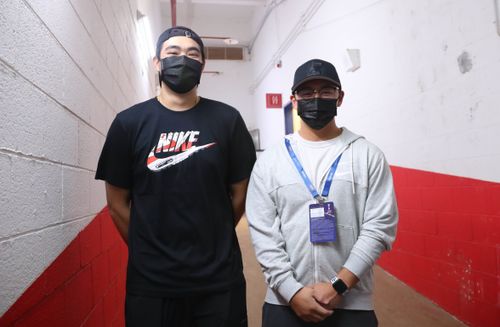 陳柏毓、鄭宗哲探班「手癢」 總教練謝承勳「心癢」