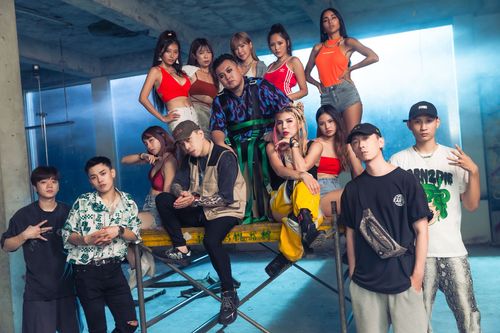 矽谷工程師捨高薪返台發片. MV揪辣妹共演熱到脫妝變熊貓