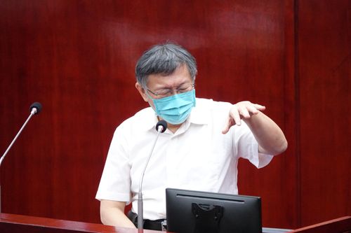 简舒培照样造句批「俗辣演成英雄」 柯P罕见不发怒:算诽谤?